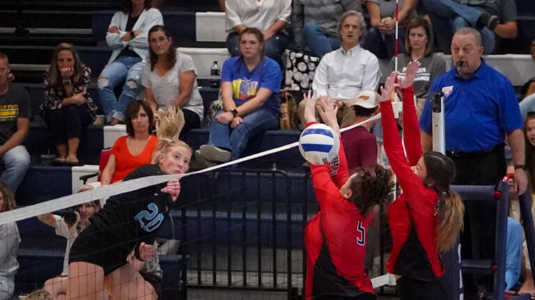 Pioneer VB holds back Hibriten, 3-0