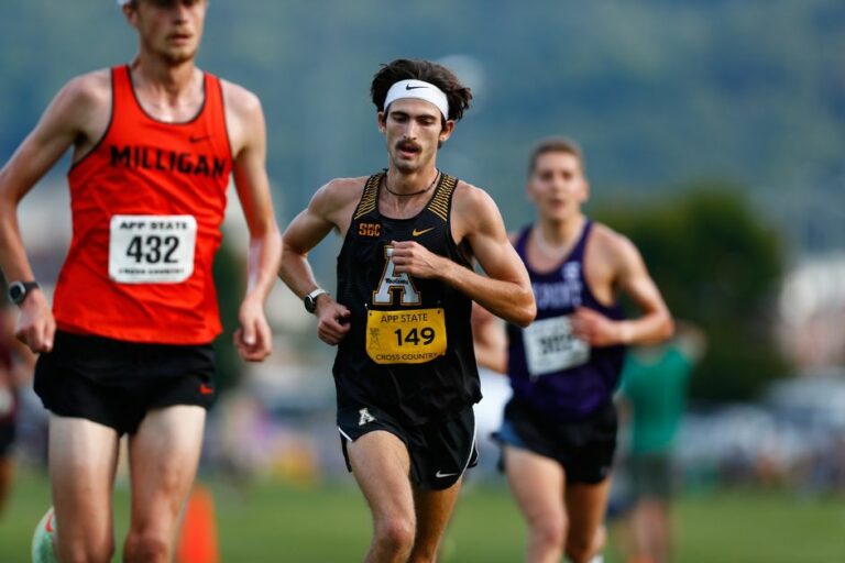Mountaineer harriers sweep men’s, women’s team titles at Wildcat Invite