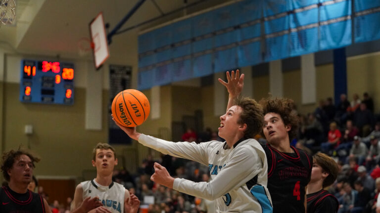 Pioneer JV men thump Avery County, 53-32