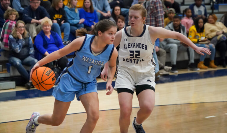 Sears, Scheffler lead Watauga WBB to convincing, 38-25 win over Alexander Central