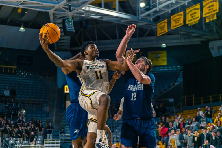 Buzzer beater: Finch lifts Ga. Southern past Mountaineers, 67-65