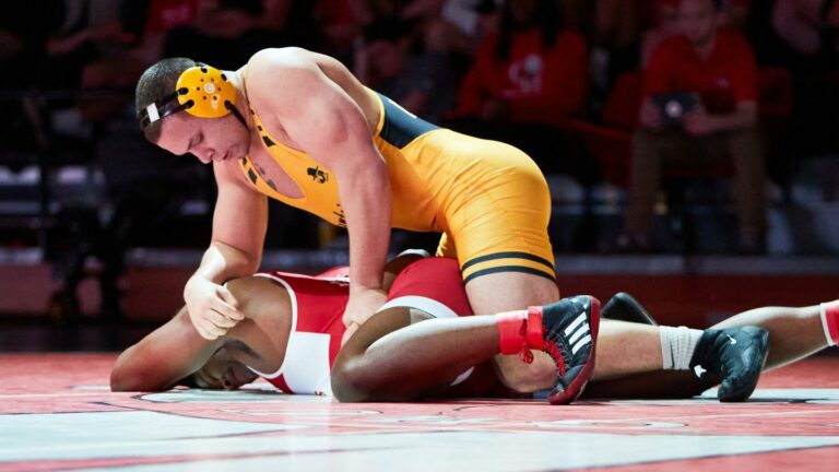 Mountaineer grapplers (4-0) in 4-way tie atop SoCon after 32-6 win over Gardner-Webb