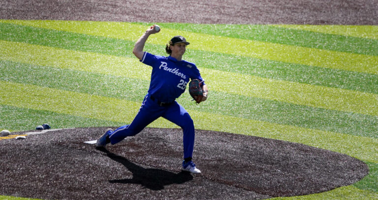Mountaineers drop Game 2 to Georgia State, 10-4