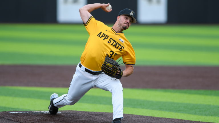 Mercy, mercy: Mountaineers bat around in 18-8 win over Monarchs, take series