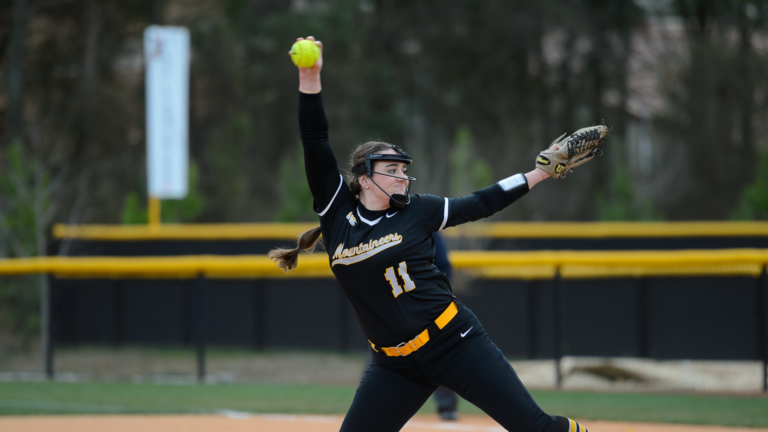 A 3-run first inning by Texas State ruins App State softball day, 3-1