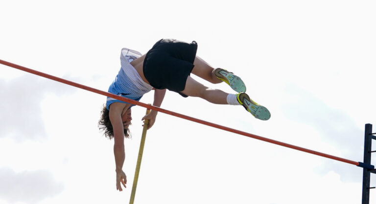 Hunt, Kulcyk, Wilson qualify for state in hurdles, pole vault at 4A West Regionals
