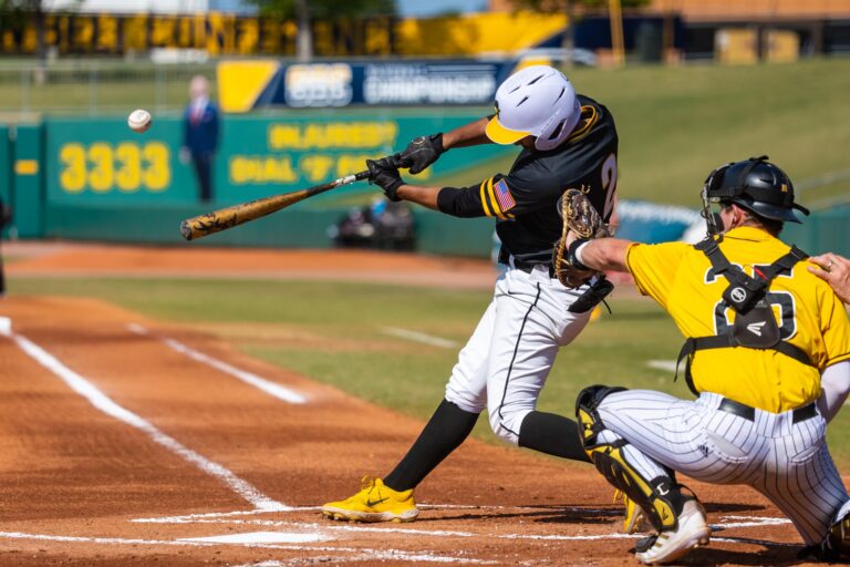 No. 2 Southern Miss doubles up on Mountaineers, 11-1; Louisiana upsets top-seeded Coastal Carolina