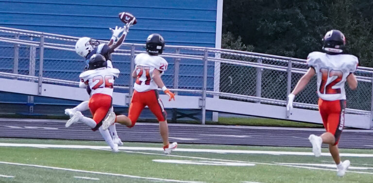 Finding leadership, Watauga JVs carve out win over Black Knights, 24-14