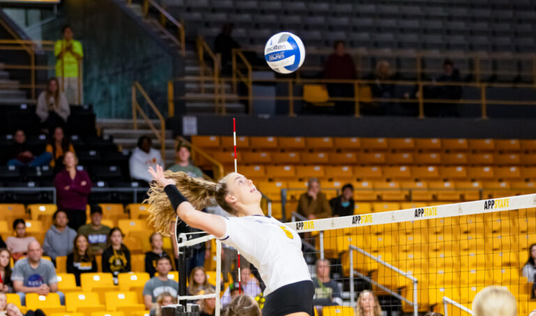 Comeback kids on Senior Day, App State VB rallies to beat ULM, 3-2