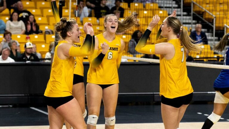 App State VB gets first SBC win, Farthing sees college debut in 3-0 sweep