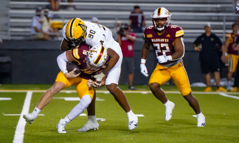 Johnson tabbed for Lombardi Award watch list