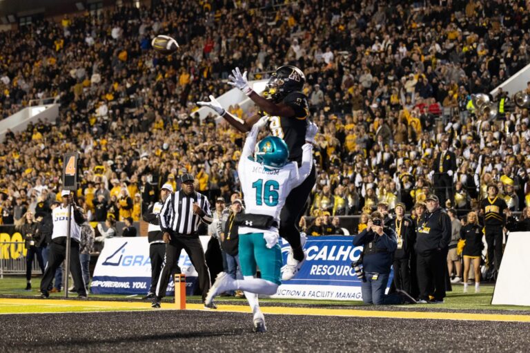 Coastal Carolina makes history at The Rock, 27-24