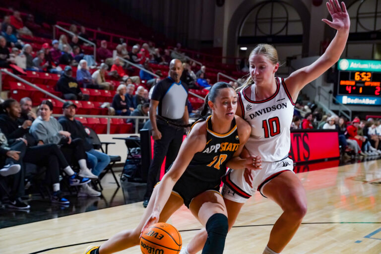 Mountaineers outlast ULM, 78-71