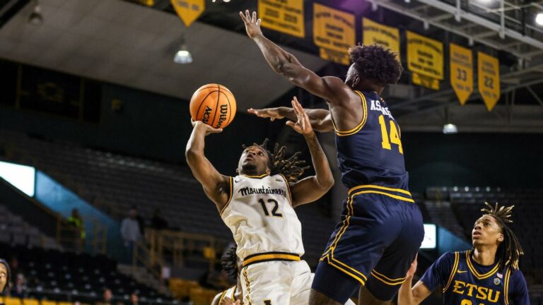 Mountaineers shackle Buccaneers, 72-61