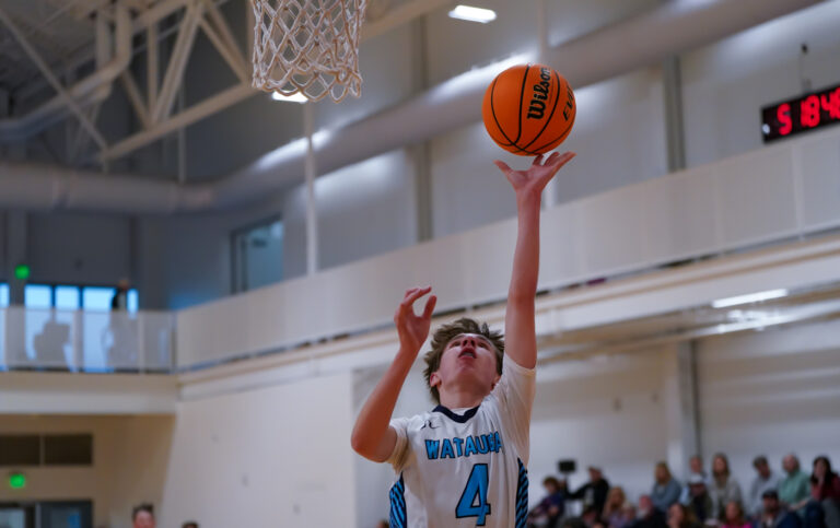McInturff, Ruele take over 4th quarter in Watauga’s 47-29 win over Carolina Day