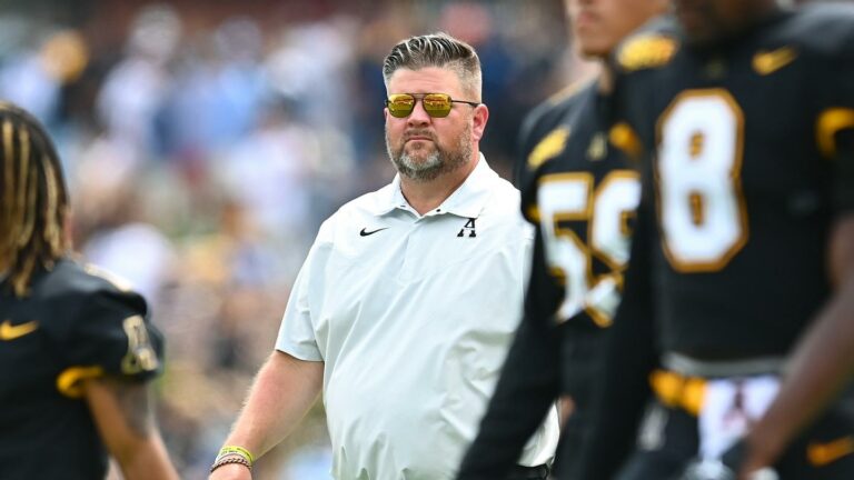Ware promoted to tight ends coach
