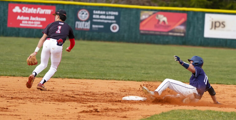 Pioneers run-rule Hibriten, 10-0