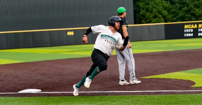 Bigfoots trample Zookeepers, 11-5