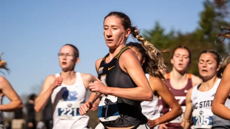 Guest, Johnston lead Mountaineers to good showing at XC Southeast Regionals