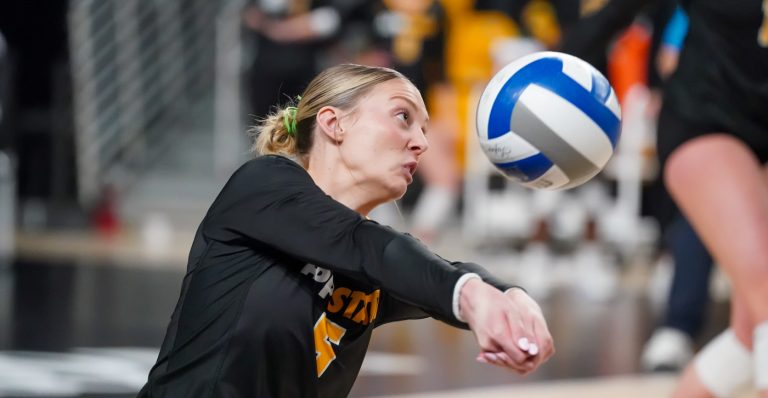 PHOTO JOURNAL: North Carolina outlasts App State volleyball in 5 sets, 3-2