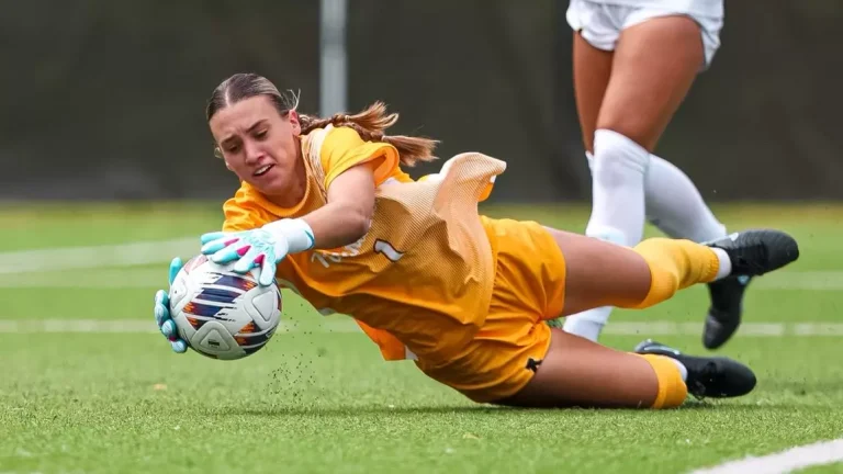Mountaineers edged by Ragin’ Cajuns, 1-0